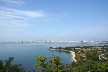Вид на Дананг (фото с сайта http://nashaplaneta.net)