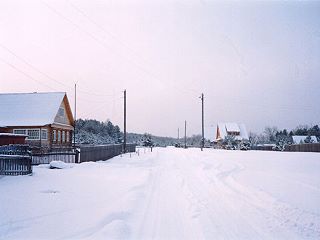 Снегоход в деревне