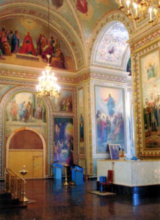 Внутренний вид собора Боголюбской иконы Божией Матери.