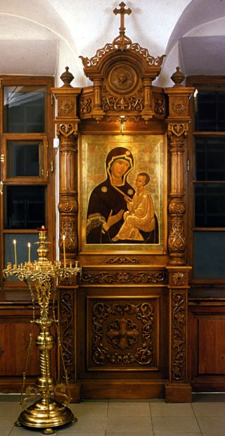 Тихвинская икона Пресвятой Богородицы. 2004 год. Икона из Никольского храма Рождественского монастыря.