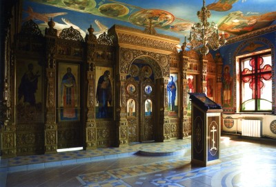 Храм в честь иконы Божией Матери «Неупиваемая Чаша» Высоцкого монастыря.