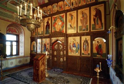 Внутренний вид Сергиевского храма Высоцкого монастыря.