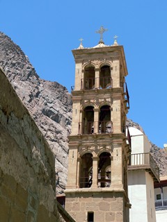 Египет, Синай, монастырь Святой Екатерины. Монастырская колокольня построена в 1871 году за счет ризничего монастыря Григория.
