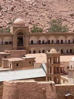 Египет, Синай, монастырь Святой Екатерины. Монастырские постройки.