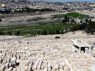 Израиль, Иерусалим. Древнее еврейское кладбище.
