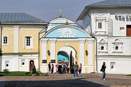 Свято-Троицкий Ипатьевский монастырь, Северные (Екатерининские) врата.