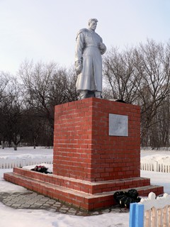 По дороге в Курск. Памятник погибшим в Великой Отечественной войне.