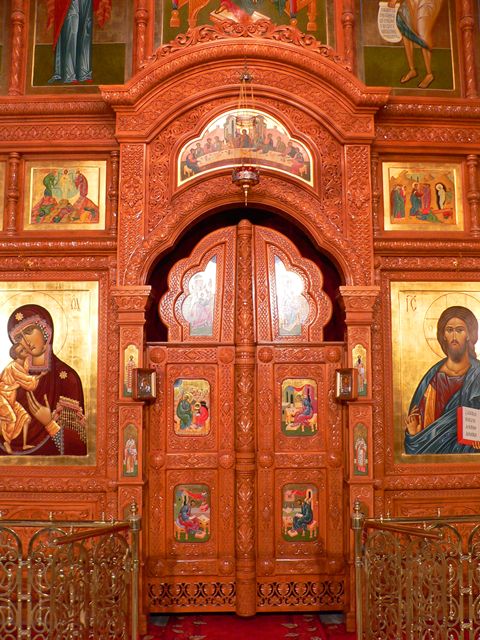 Курск, Царские врата иконостаса храма во имя Святых Царственных Страстотерпцев