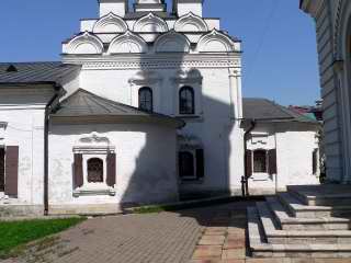 Храм святителя Николая в Голутвине