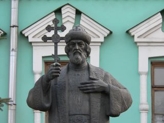 Данилов мужской монастырь в Москве, памятник святому равноапостольному князю Владимиру