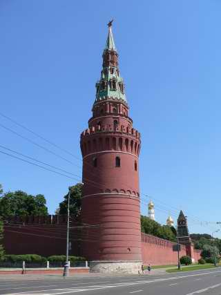 Водовзводная(Свиблова) башня Московского Кремля. Вид с Кремлевской набережной