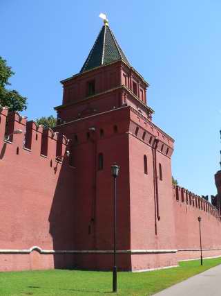 Петровская (Угрешская) башня Московского Кремля