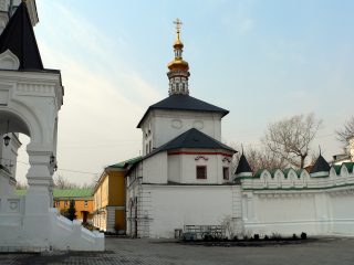 Николо-Перервинский монастырь в Москве, Надвратная церковь Толгской иконы Божией Матери