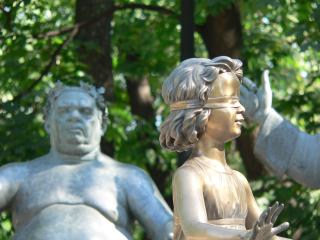 Скульптурная композиция «Дети — жертвы пороков взрослых»