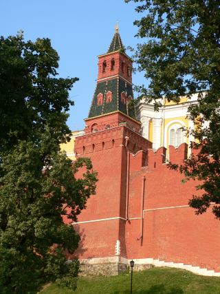 Оружейная (Конюшенная) башня Московского Кремля