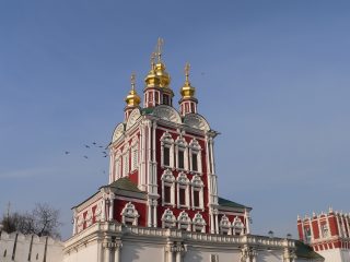 Новодевичий монастырь в Москве, Надвратная Преображенская церковь