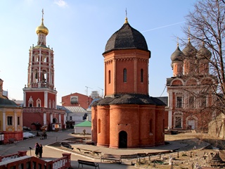 Высоко-Петровский мужской монастырь, колокольня, собор святителя Петра Митрополита, Боголюбский собор