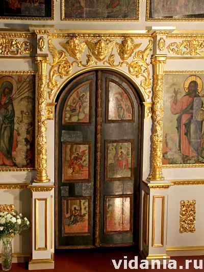 Убранство Свято-Троицкого храма в Останкино