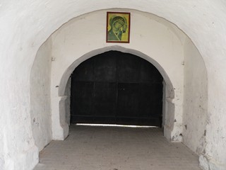 Можайск, Можайский Лужецкий Ферапонтов монастырь. Выездные ворота церкви Преображения Господня.