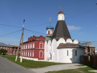 Коломна, Коломенский кремль, Брусенский женский монастырь, Успенская церковь, келейные корпуса