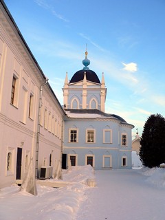 Коломна. Покровская церковь в Ново-Голутвине Троицком монастыре.