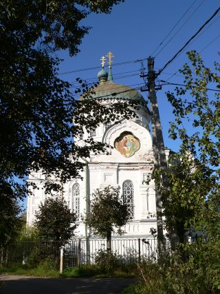 Троицкий, Троицкая церковь