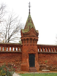 Свято-Троицкий Мариинский женский монастырь. Башня монастырской ограды.