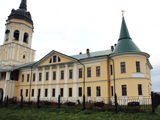 Николо-Радовицкий монастырь. Новый настоятельский корпус