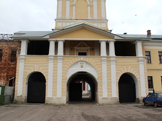 Николо-Радовицкий монастырь. Основание колокольни.