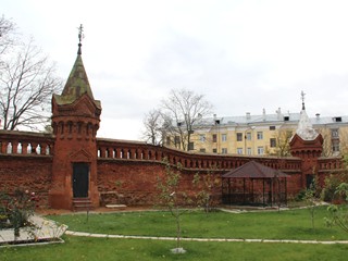Свято-Троицкий Мариинский женский монастырь. Монастырская ограда.