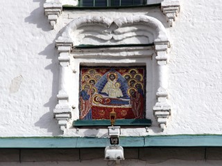 Коломна, Успение Пресвятой Богородицы икона Божией Матери на фасаде Успенского собора.