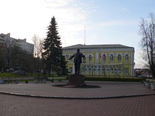 Дмитров, памятник Ленину