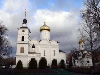 Дмитров, Борисоглебский монастырь, Борисоглебский собор и часовня Сошествия Святого Духа