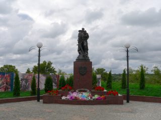 Серпухов, Троицкий собор, мемориал, памятник воину-освободителю на Соборной горе