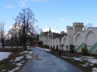 Дзержинский, Николо-Угрешский мужской монастырь, монастырская стена, башенки