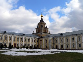 Дзержинский, Николо-Угрешский мужской монастырь, храм во имя иконы Божией Матери Всех Скорбящих Радость
