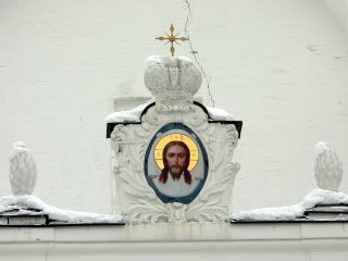 Свято-Троицкая Сергиева Лавра, Лик Спасителя над входом в Успенский собор