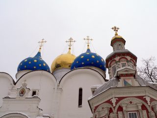 Свято-Троицкая Сергиева Лавра, Успенский собор и Надкладезный колодец