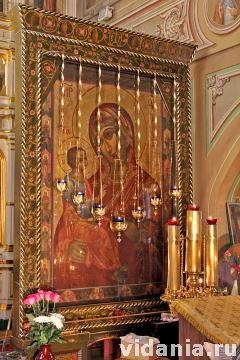 Убранство церкви Димитрия Солунского в Малахово. Чудотворная Иерусалимская икона Божией Матери