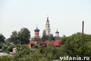 Вид от Богородицерождественской церкви г. Волоколамска на Волоколамский кремль.