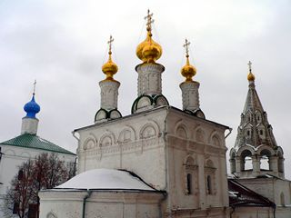 Рязань, Рязанский кремль, Вид с галереи Успенского собора на Преображенский собор и Богоявленскую церковь