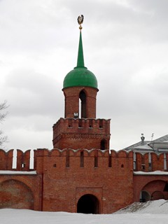 Тула, Тульский кремль. Башня Одоевских ворот. Вид от Успенского собора.