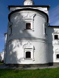 Введенская церковь Николо-Улейминского монастыря.