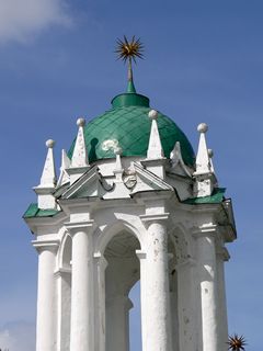 Ростов Великий, Спасо-Яковлевский Димитриев монастырь. В Смутное время монастырь был сожжен дотла.