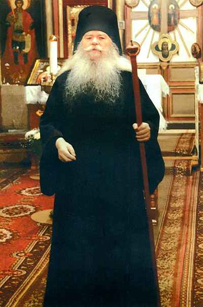 Чихачево, о. Иоанникий, настоятель Свято-Никольского храма.