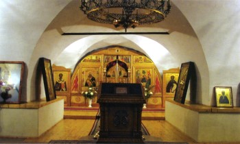 Интерьер храма в честь прп. Иосифа Волоцкого в подклете Успенского собора