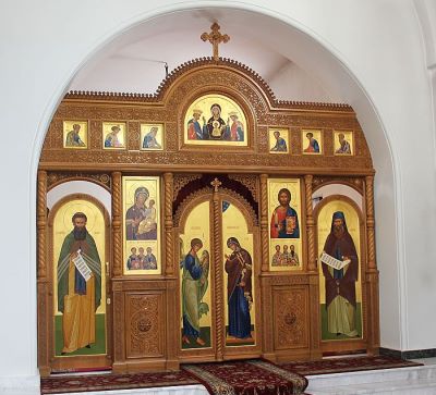 Иконостас Преображенского собора в Калужской Свято-Тихоновой пустыни